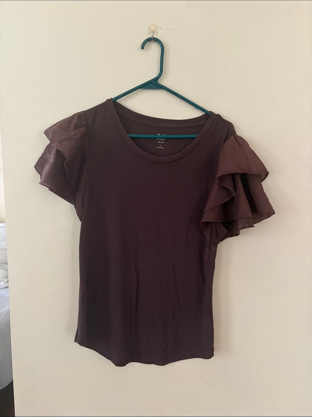 GAP Brown Ruffle Sleeve Short Sleeve Tee